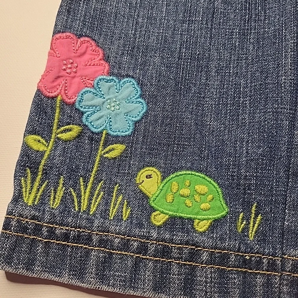 GYMBOREE‎ Girls Y2K 2007 Denim Embroidered Turtle Flowers Graphic Jeans 12-18mo